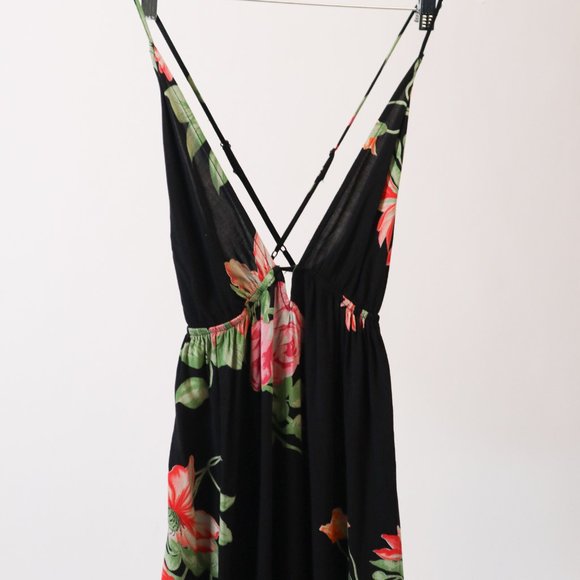 v-neck floral maxi dress with cross back - Picture 2 of 3